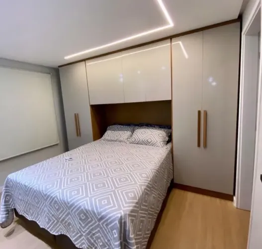 Guarda roupa modulado tipo planejado .