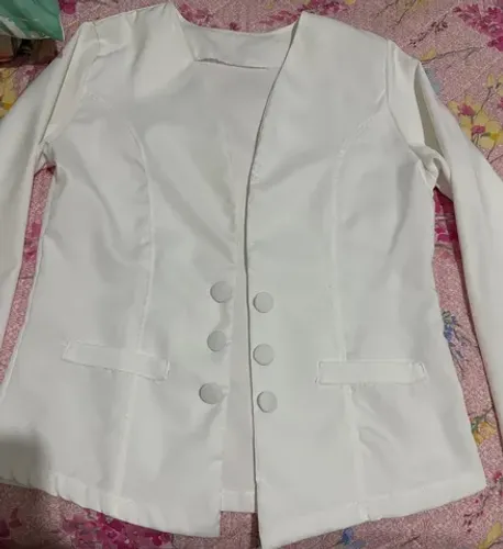 Blazer manga longa branco R$ 65,00