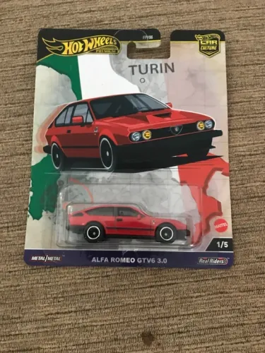 Carrinho Hot Wheels Alfa Romeo GTV6 3.0 - Edição Especial