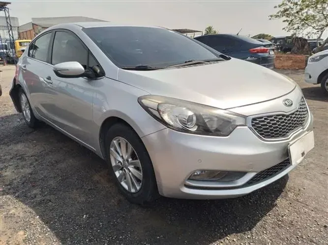 SUCATA KIA CERATO 2015