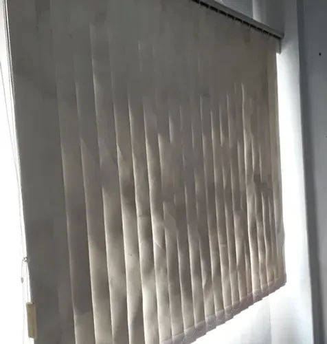Persiana Vertical em Tecido (Com Trilho e Bandô)
