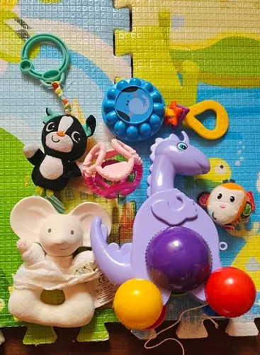 Brinquedos para bebê a escolher