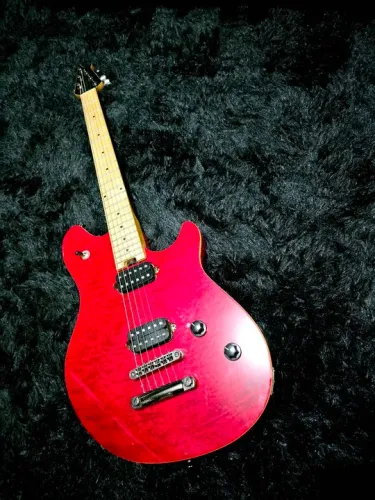 EVH Wolfgang WG-T Standard Quilt Maple Top <br>Trans Red Quilt