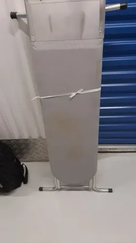 Mesa para passar roupas JRAU 