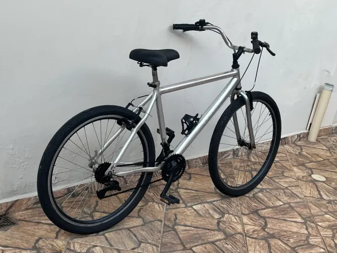 Vendo bicicleta de alumínio aro 29 