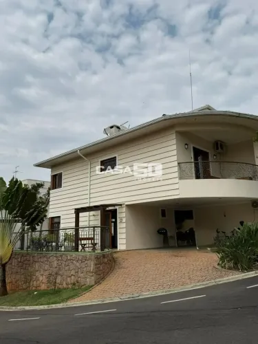 Casa a venda em condomínio fechado - Valinhos