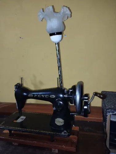 Luminária Criativa - Máquina de Costura Antiga