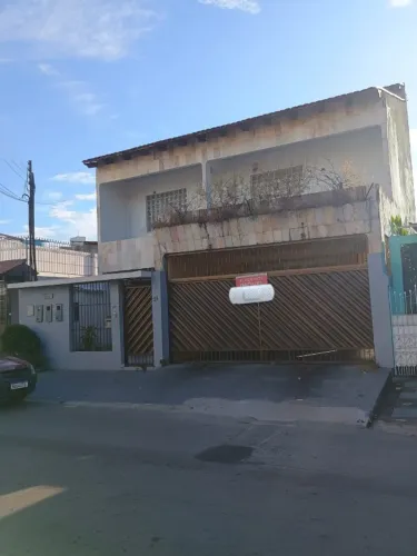 Casa 5 Quartos sendo 3 Suítes c/ Edicula e Churrasqueira no Bairro Vieralves
