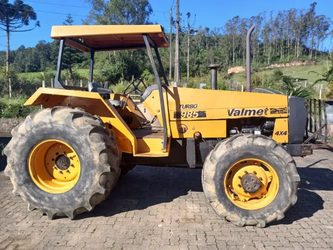 Trator Valmet 985 Turbo 4x4