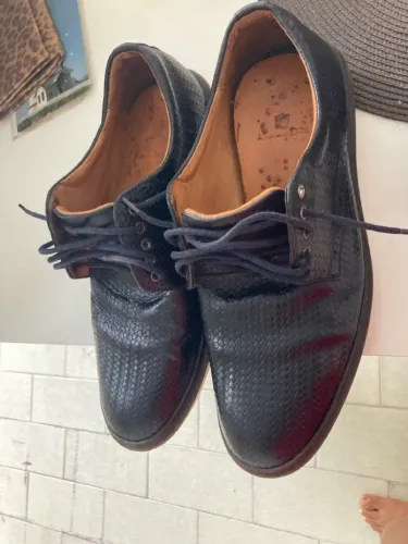 Sapato de couro masculino, número 43