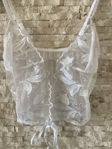 Lingerie branca, renda 