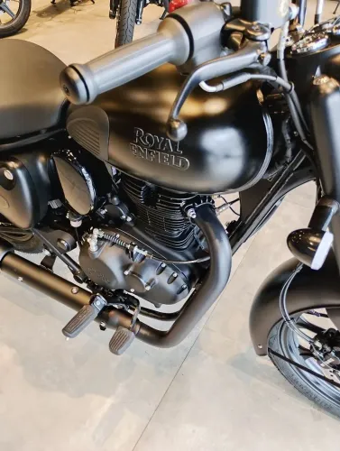 CLASSIC 350cc -STEALTH BLACK - Magno Gama ROYAL ENFIELD MACAÉ: *