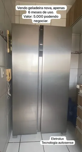 Geladeira Eletrolux frost free side by side autosense 