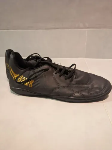 Chuteira futsal n. 40