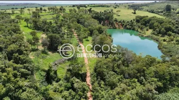 Área à venda, CENTRO - COROMANDEL/MG