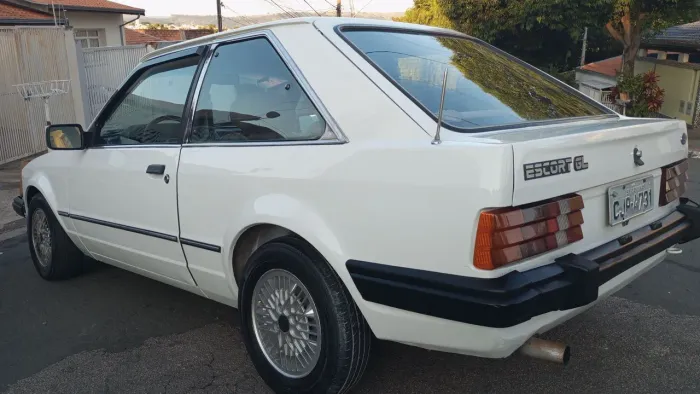 FORD ESCORT GL 1.6 ÁLCOOL 1985/1985