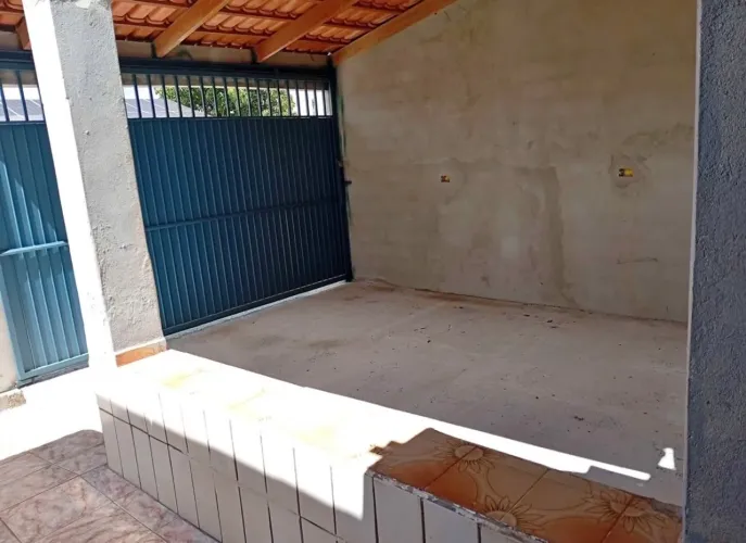 CASA A VENDA NO JD ESTORIL 