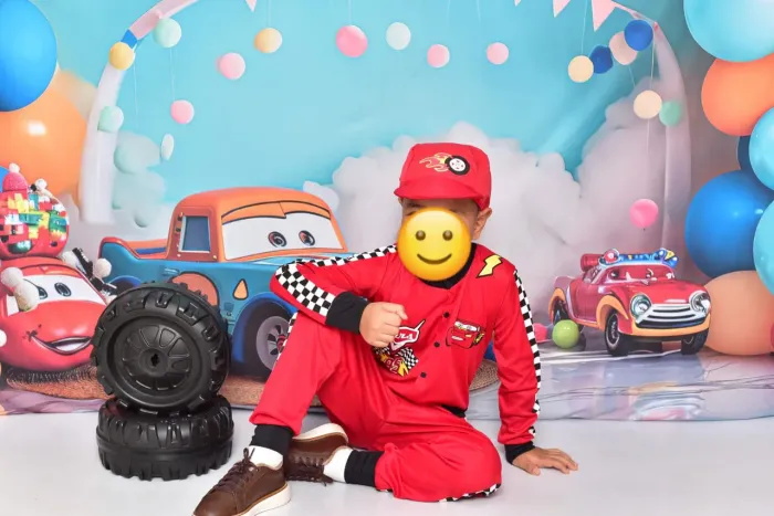 Vendo macacão Relâmpago McQueen - Tamanho 8 anos