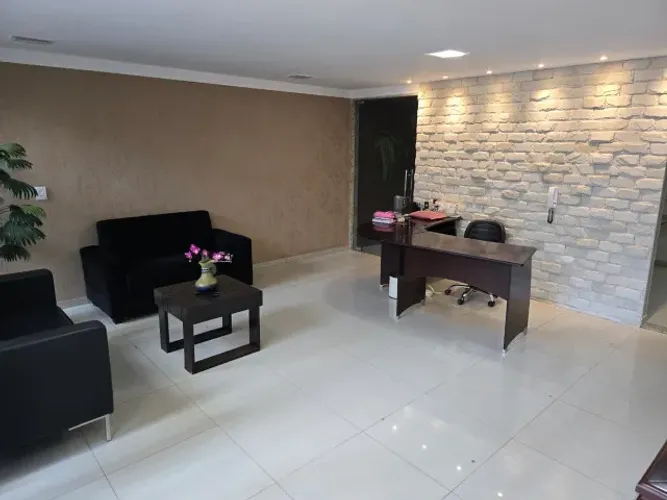 Sala Comercial Privativa - Setor Bueno - Completa e com Tudo Incluso!