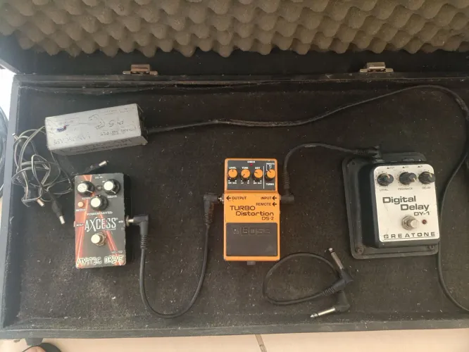Pedais de guitarra