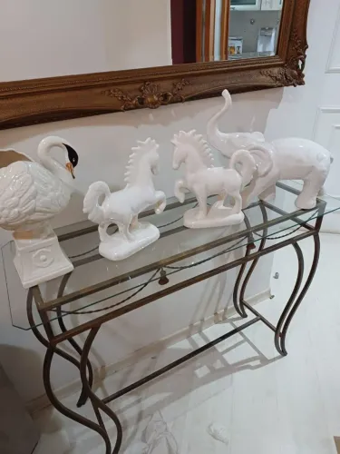 OPORTUNIDADE * Conjunto de quatro peças de porcelana branca perolizadas antigas - Raridade