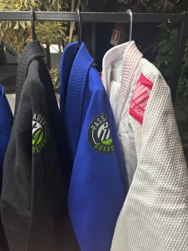 Kimono Jiu-Jitsu - Várias Cores e Tamanhos IN THE GUARD A1 AO A4