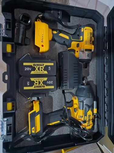 Parafusadeira Sem Fio Chave DEWALT.