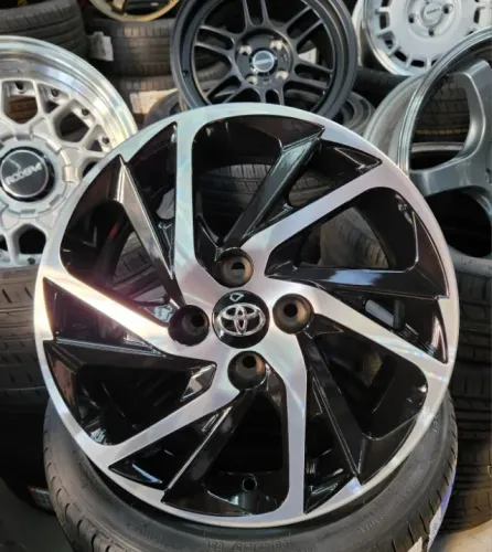 Jogo de rodas Toyota Yaris aro 15 Furação 4x100