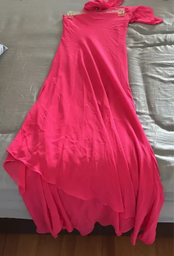 Vestido festa pink tomara que caia tamanho M com echarpe