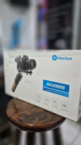 Gimbal Feyutech Ak2000C muito novo na caixa