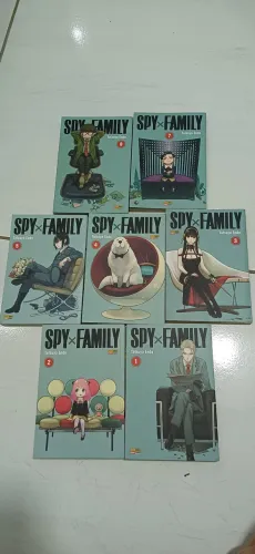 Coleção spy family volumes 1,2,3,4,5,7 e 8