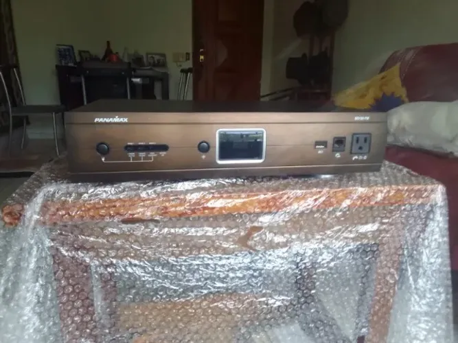 Condicionador de Energia PANAMAX M5100-PM