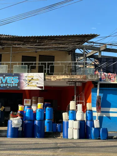 Bombonas, baldes e caixas plásticas de 5L a 1000L novos