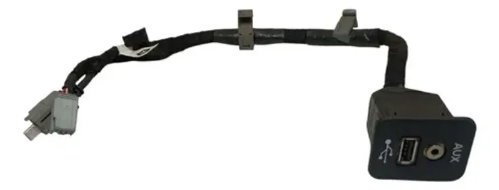 Entrada Usb Auxiliar Fiat Freemont Dodge Journey 2011 A 2020