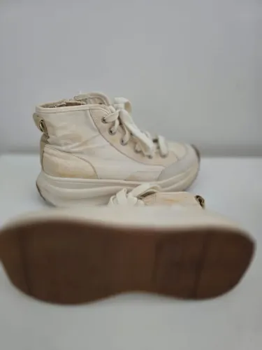 Bota estonada Zara tamanho 31