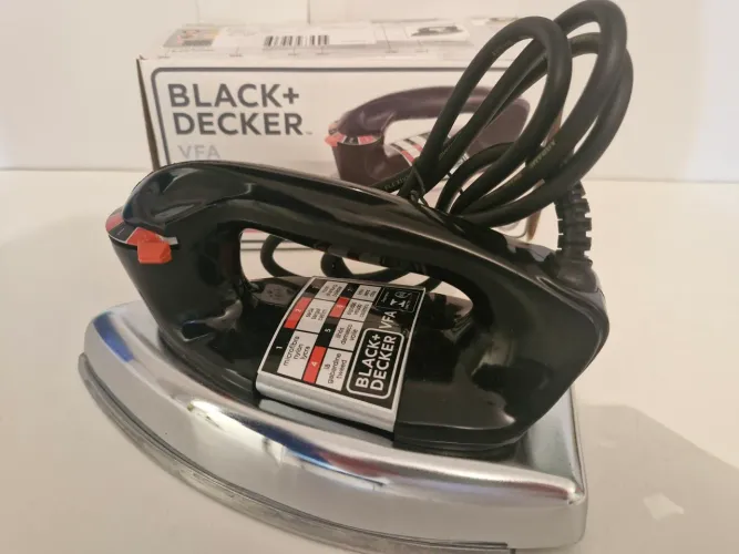 Ferro de passar a seco Black & Decker 220v Novo
