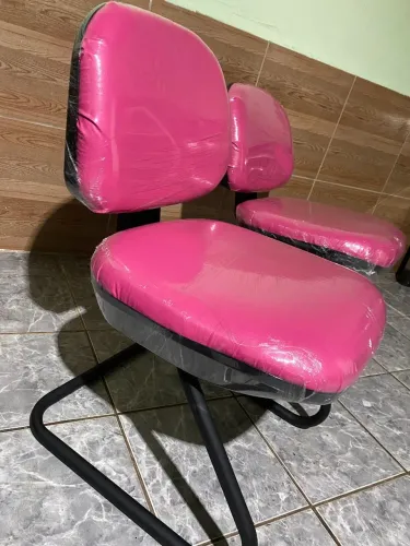 Cadeira de escritório para espera ou estudo!