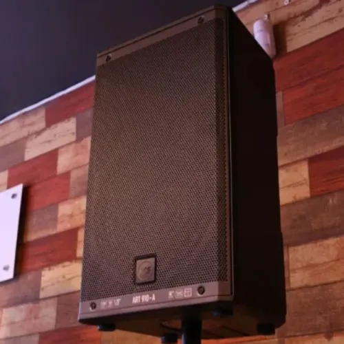 Caixa de Som Ativa RCF Art 910a 2100w