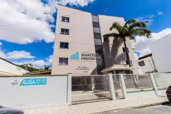 EXCELENTE apartamento com 2 quartos no CENTRO de Fortaleza