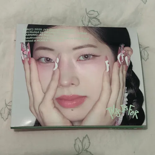 Twice album this is for digipack ver COM PHOTOCARD