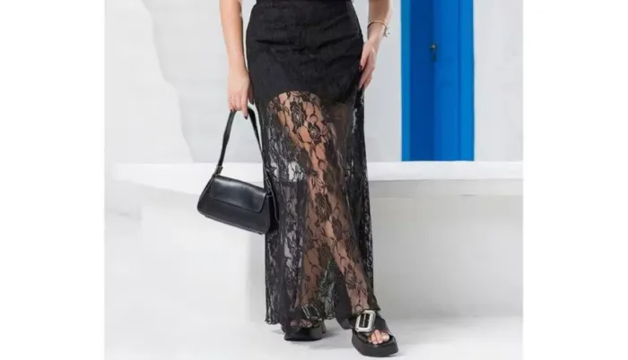 saia longa de renda transparente (saia de tule rendado).