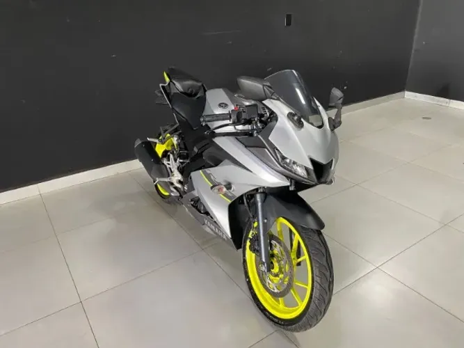 Yamaha YZF R15 2024