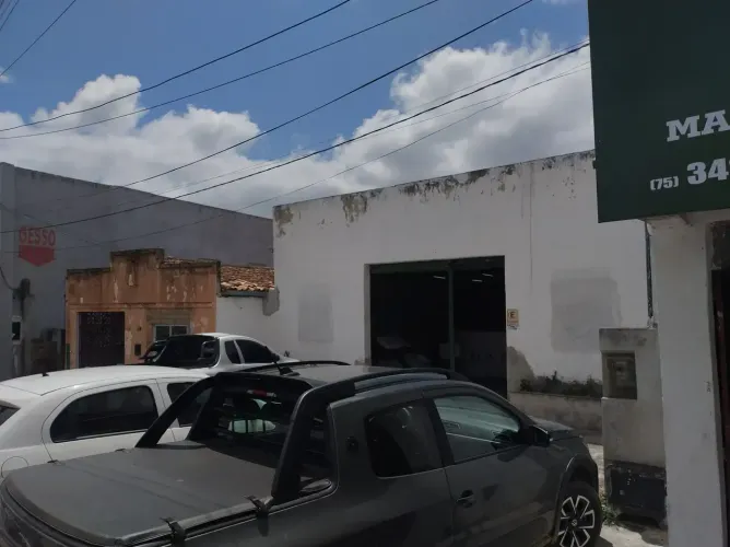VENDO TERRENO COM GALPÃO