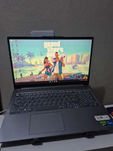 Notebook Lenovo LOQ Essential Intel Core i5 de 12ª Geração e NVIDIA RTX 3050