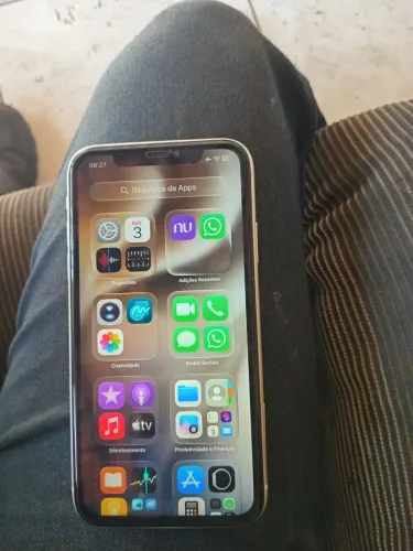 IPhone 11 tudo ok 64 gigas