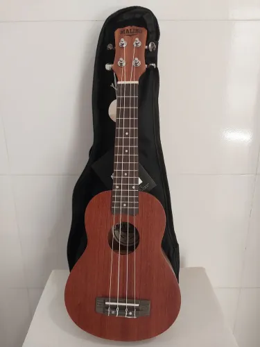 Ukulele Soprano Malibu sapele 21s com capa