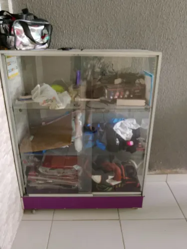Vitrine com chave 