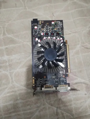 Placa de video 550ti "lei abaixo"