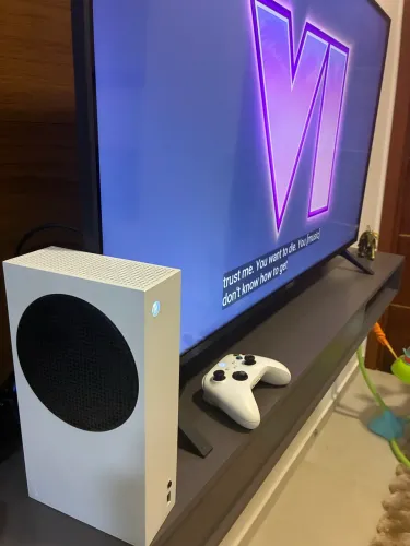 Xbox series S 512 gb em perfeito estado de conservação 