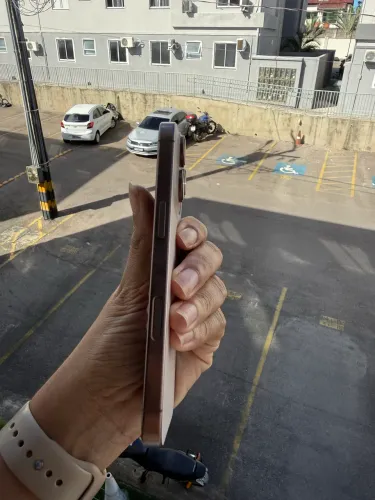 Vendo iPhone 16 pro 128Gb 